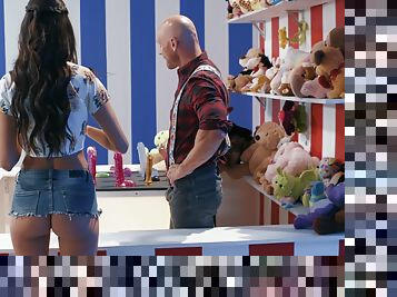 Eliza Ibarra fucks a guy at the fair behind the counter and eats cum