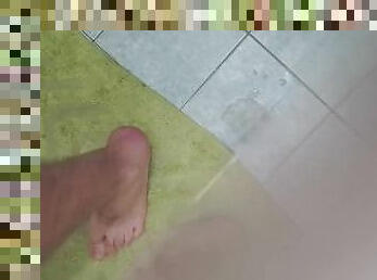 showing feet to my fetishistic fans