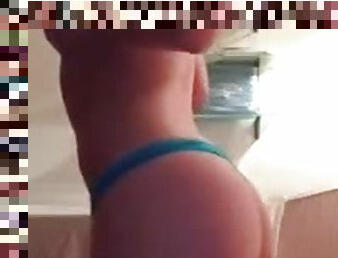 2 Russian girls teasing in panties on Periscope
