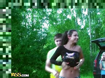 Drunk girlfriend Seduced On a Hot Picnic Bangs in the Woods
