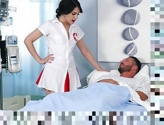 Lucky patient enjoys while kinky nurse Valentina Nappi rides his cock