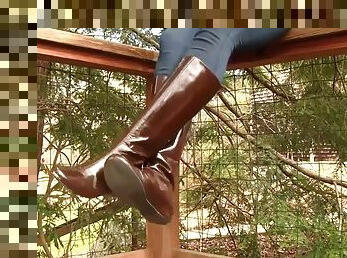 Leather boots dangling shoeplay