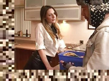 Super Horny British Wife Samantha Bentley Fucks The Delivery Guy
