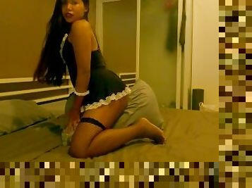 Hot Asian Maid Humping the Pillow Secretly