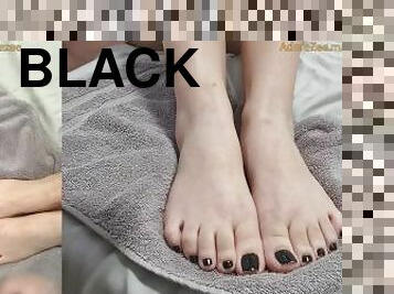 FULL VIDEO - Huge cumshot over black toes after a long tease and denial session! Handjob / Footjob