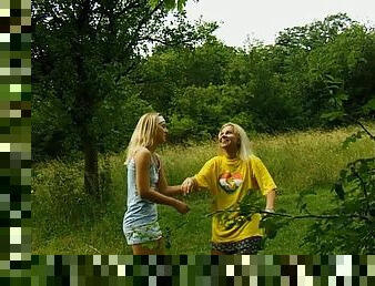 Girls caught having sex in the grass fuck the guy that found them