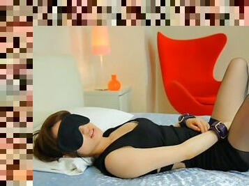 Blindfolded Japanese slut getting her pussy pounded