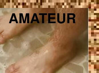 Spying my feet in shower