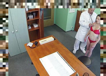 Hidden camera at the doctor's office records amazing sex with a patient