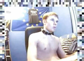 Skinny guy in a collar jerks off on webcam