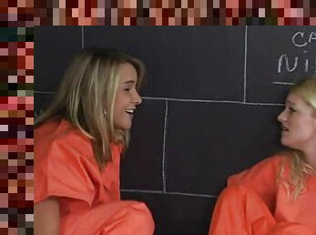 Babes stuck in prison eat some pussy in their cell