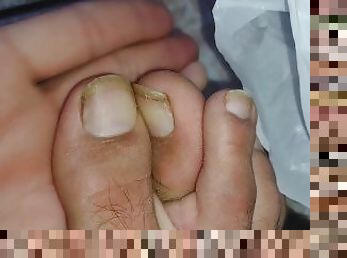 piggy toe nails Disguisting Feet