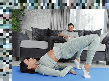 Flexible wife Alyssia Kent fucked on the floor after a yoga session