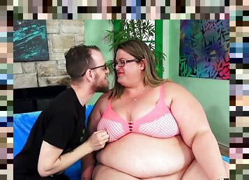 Hefty BBW Erin Green Takes It All in