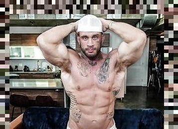 GUY SELECTOR - Cum Interact With Davin Strong, The Fuckable BodyBuilder