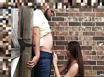 Wild Girlfriend Gives A Nasty Public Blowjob In An Alley