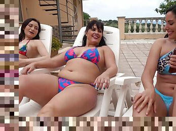 Hardcore outdoors group sex with BBW mature model Valentina Bianco