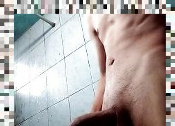 baignade, amateur, ejaculation-sur-le-corps, énorme-bite, gay, branlette, webcam, fétiche, douche, solo