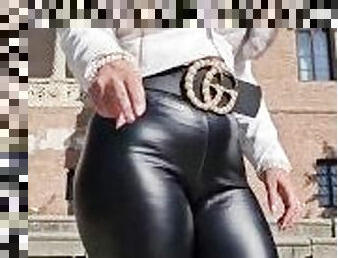 Ezada Sinn & Giada Da Vinci tight wearing leather trousers