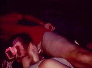 Mamo, chupando pija, cogiendo y depues se traga la lechita 