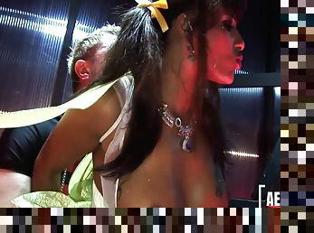 Dominants Jamie And Victoria Teach A Naive Luna Luxx How To Dominate Their Slaves