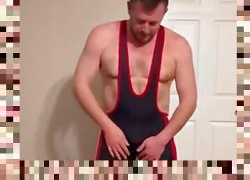 Daddy Cums in a Singlet