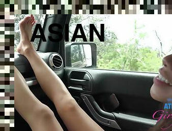 Vina Squirts All Over The Back Seat