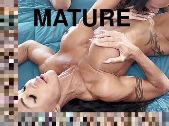 Jewels Jade & Mandy Bright - Only Mature Ladies in Lesbian Action Jewels jade