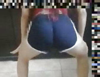 Novinha dancando 