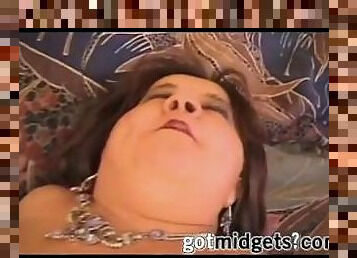 Licking a Milf Midget In All Corners