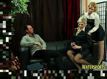 Bizarre skank watersports
