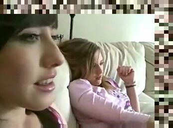Amateur Threesome