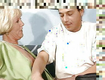 Oma fickt besser