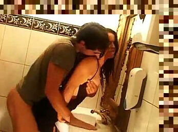 Bading, Stram, Brunette
