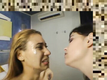 Mom Deepkiss Hostage Daughter