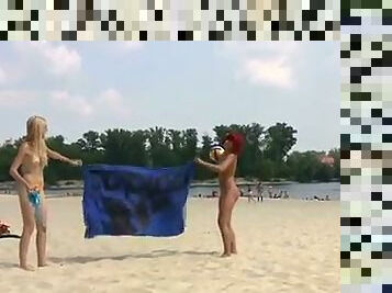 Hot teen nudists make this nude beach even hotter