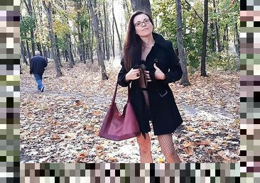Paroasa, Masturbare (Masturbation), Joc cu chiloteii, Public, Amatori, Camera, Voyeur, Sub fusta, Ciorapi, Chilotei