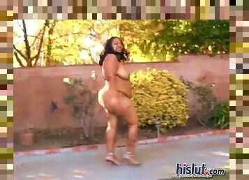 Baleeta has a giant booty