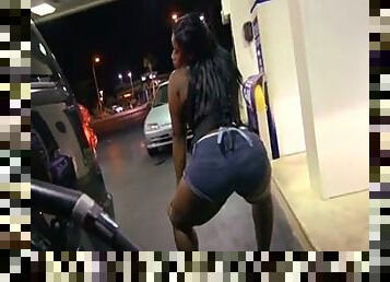 Ebony, Prostituert