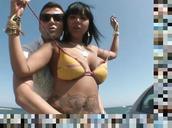 Buntut, Payu dara besar, Tegar, Orang latina, "deepthroat", Buah dada besar, Tatu