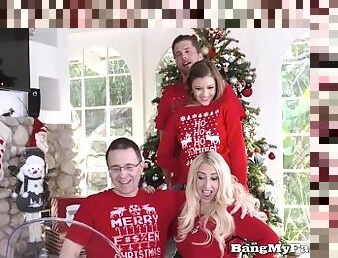 Horny Riley Mae Fucks Her Step-Bro At Family X-Mas Photo Session