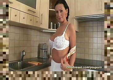 Pandora MILF alone at home