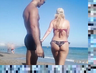 Outdoors sex turns 'em on so much!!!