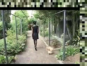 "milfs", Kebun