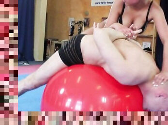 Tenåring, Mamma, Rødhåret, Ung (18+), Mor, Bryting, Fetisj, Brunette, Femdom, Røff