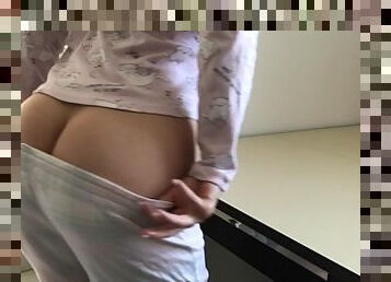 Cute girl has many orgasms with Magic Wand - Mini Diva