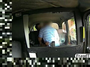 Babe pounded at the backseat of a taxi with this pervert driver