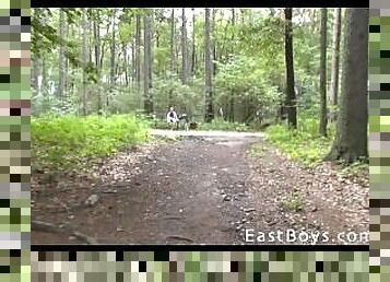 HANDJOB AND PISSING IN PUBLIC PARK