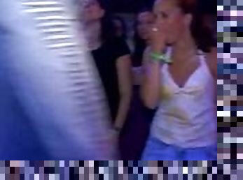 Yong girls in club are happy to fuck