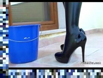 Tsimay, Latex, Goma